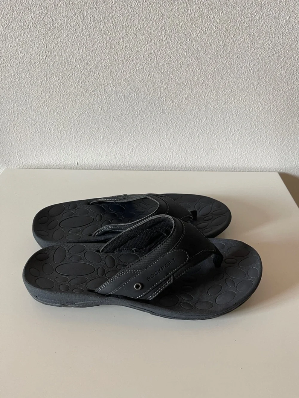 Rockport Black Men's Thong Sandals - Casual Flip Flops Size 11 - Picture 4 of 4